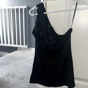 Foxy Jeans medium black one shoulder shirt